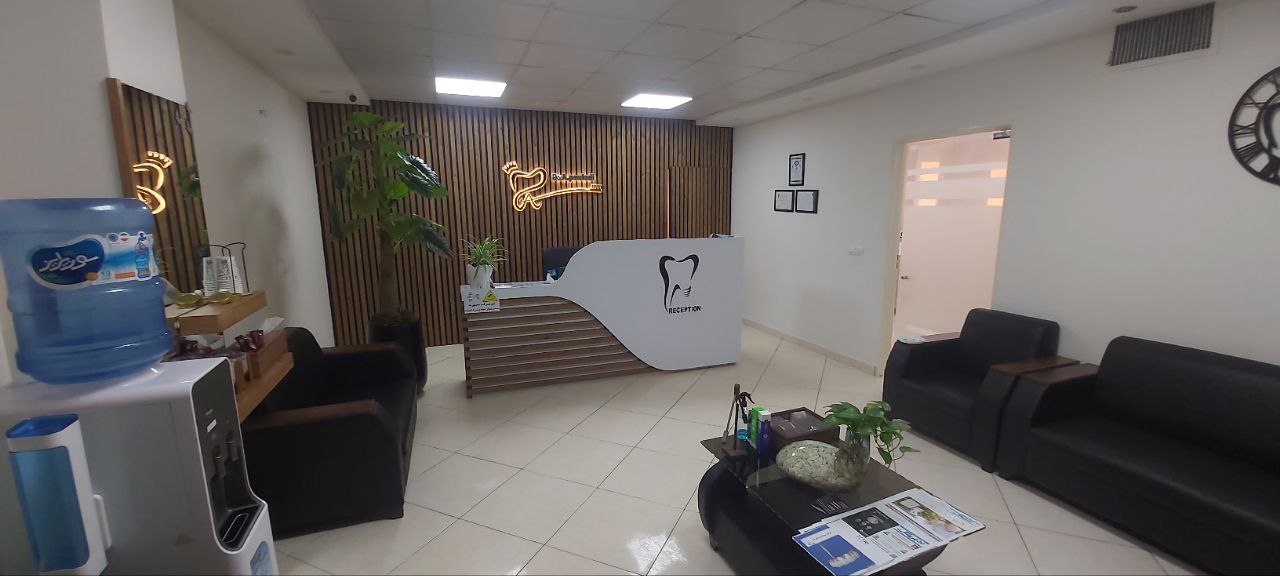 مطب دندانپزشکی دکتر احمد پولادی - عکس محیط داخلی کلینیک